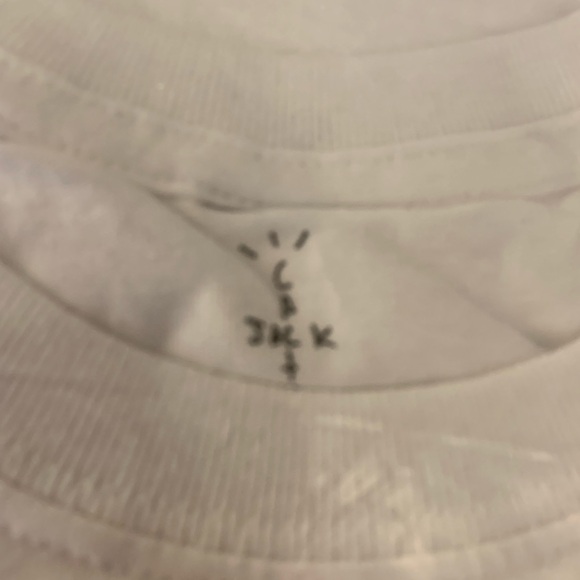 Two Travis Scott Cactus Jack one size tee shirts - Picture 9 of 9